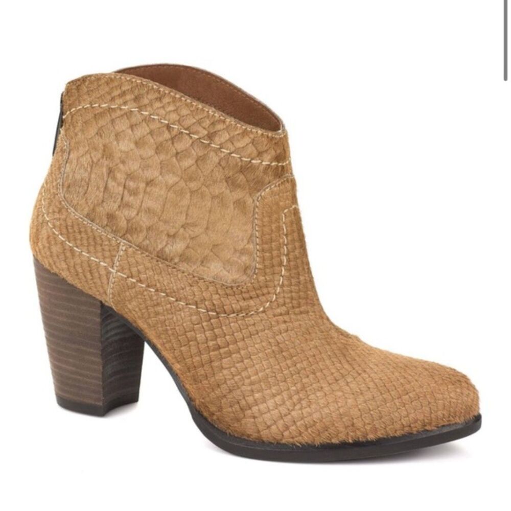 UGG Charlotte Snake Embossed Calf Hair Boots Moonbeam Size 6